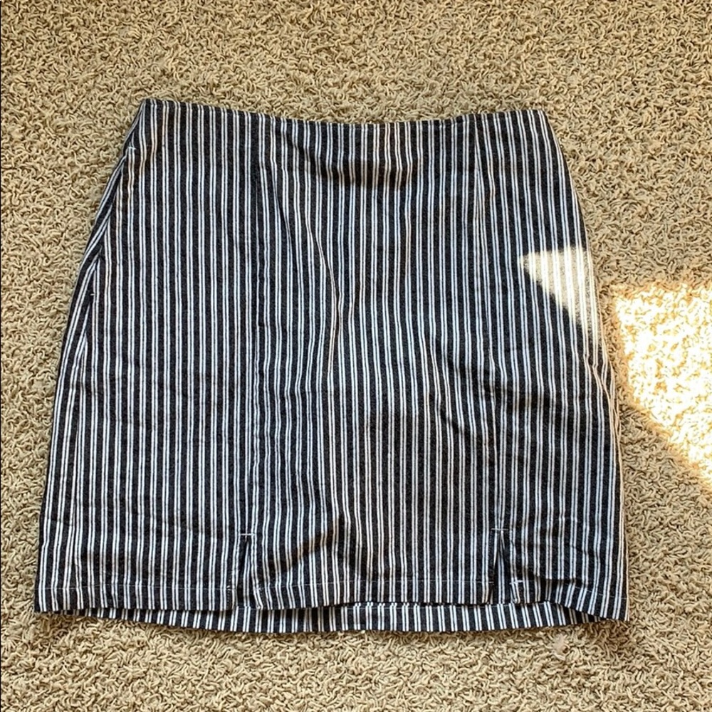 hollister skirt with pockets !!! stretchy!!!